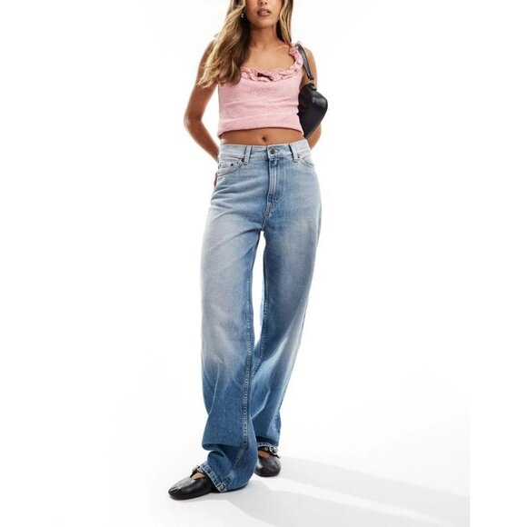 Weekday Rail Mid Rise Loose Wide Leg Jeans in Blue - Picture 2 of 4
